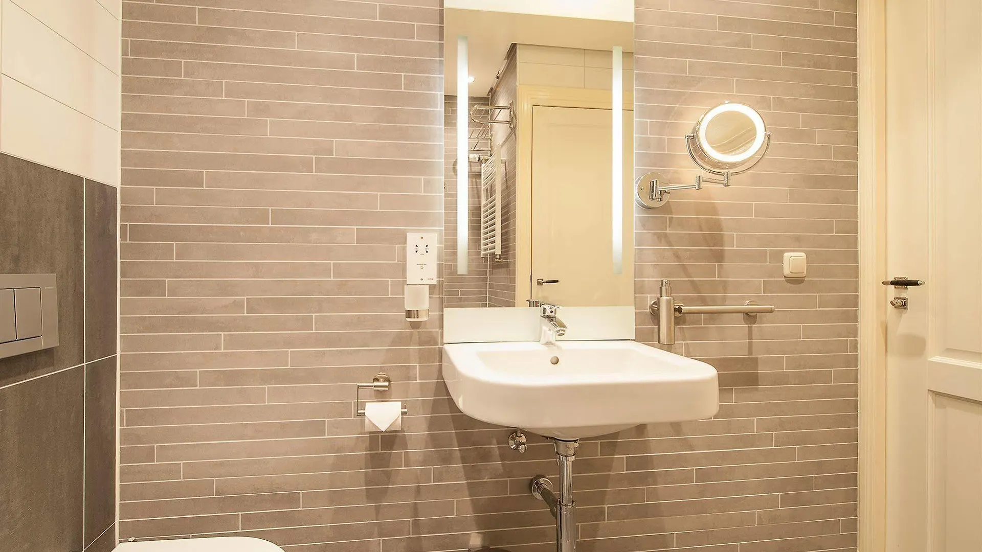 Short Stay Group Dapper Market Serviced Apartments Amsterdam